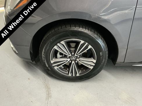 Used 2018 Acura MDX SH-AWD image 2