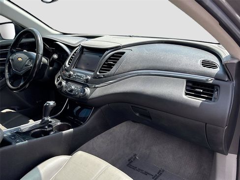 Used 2018 Chevrolet Impala Premier w/ Premier Confidence Package FWD image 30
