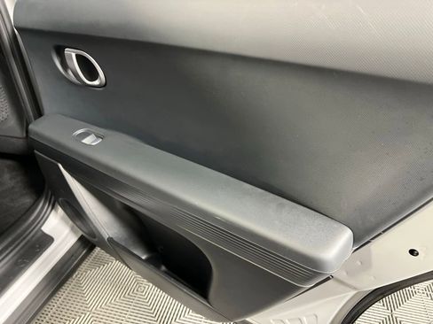 Used 2024 Hyundai Ioniq 5 SEL image 32