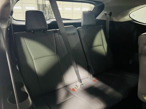 Used 2023 Toyota Highlander XLE image 33