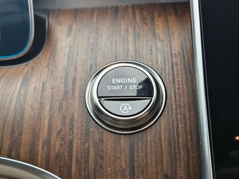 New 2026 Mercedes-Benz C 300 4MATIC Sedan image 23