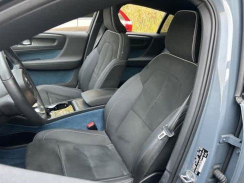 Used 2023 Volvo C40 P8 Recharge Ultimate AWD/4WD image 2