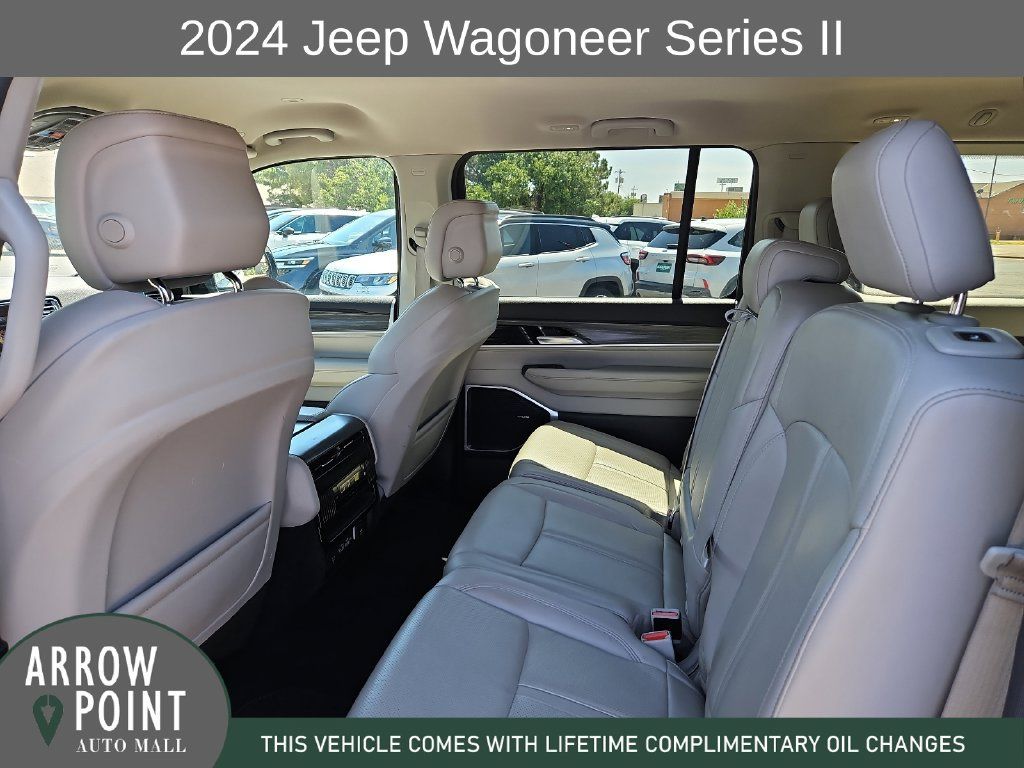 Used 2024 Jeep Wagoneer Series II w/ Flexible Seating Group RWD image 18