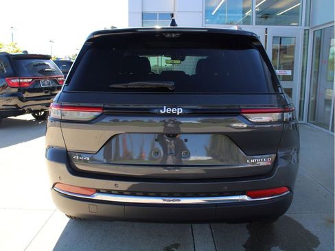 New 2025 Jeep Grand Cherokee Limited w/ Luxury Tech Group II image 7