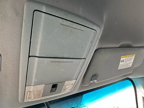 Used 2011 Ford F150 Lariat w/ Lariat Chrome Pkg image 14