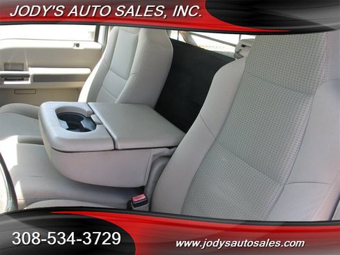 Used 2008 Ford F250 XL AWD/4WD image 4