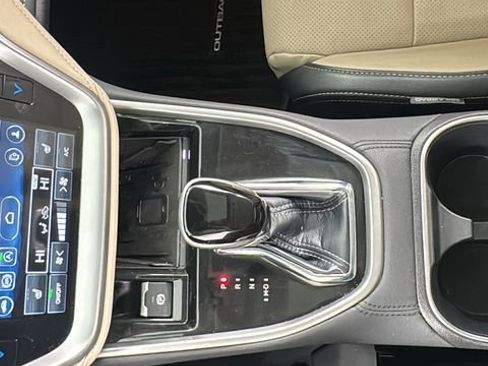 Certified 2023 Subaru Outback Limited w/ Tech Package 2 image 33