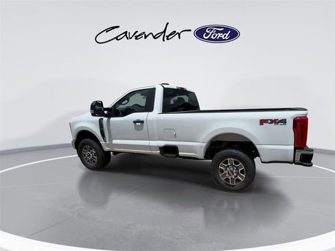 New 2025 Ford F350 XLT w/ FX4 Off-Road Package image 21