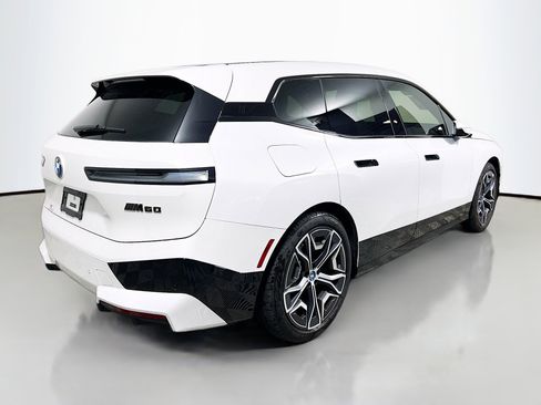 Used 2025 BMW iX M60 image 4