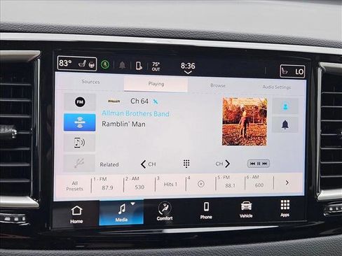 Used 2023 Chrysler Pacifica Touring-L FWD image 12