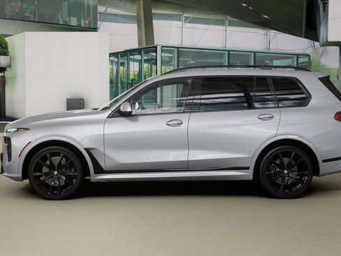 Used 2026 BMW X7 xDrive40i w/ M Sport Package image 33