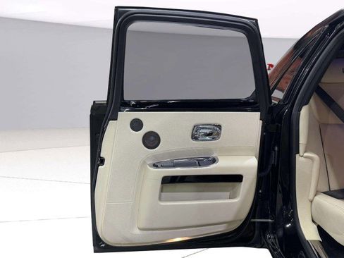 Used 2015 Rolls-Royce Ghost image 61