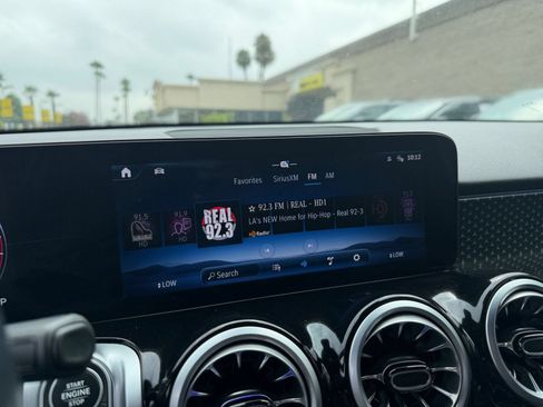 Used 2025 Mercedes-Benz GLB 250 4MATIC image 20