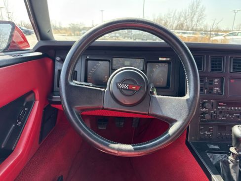 Used 1988 Chevrolet Corvette Coupe image 14