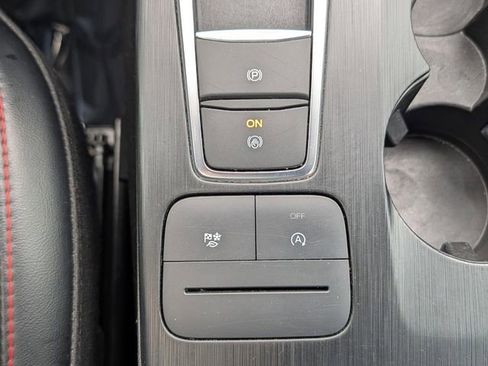 Used 2025 Ford Escape ST-Line AWD/4WD image 26