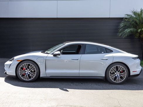 Certified 2023 Porsche Taycan 4S AWD/4WD image 2