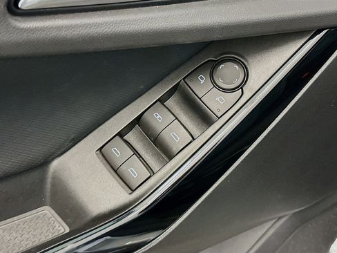 Used 2025 Chevrolet Equinox LT image 15