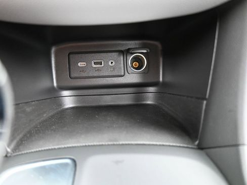 Used 2023 Chevrolet Equinox LS image 24