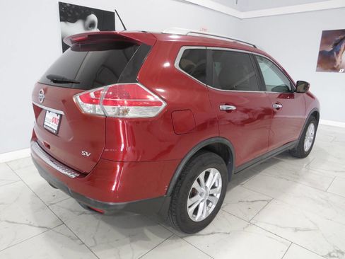 Used 2016 Nissan Rogue SV FWD image 3