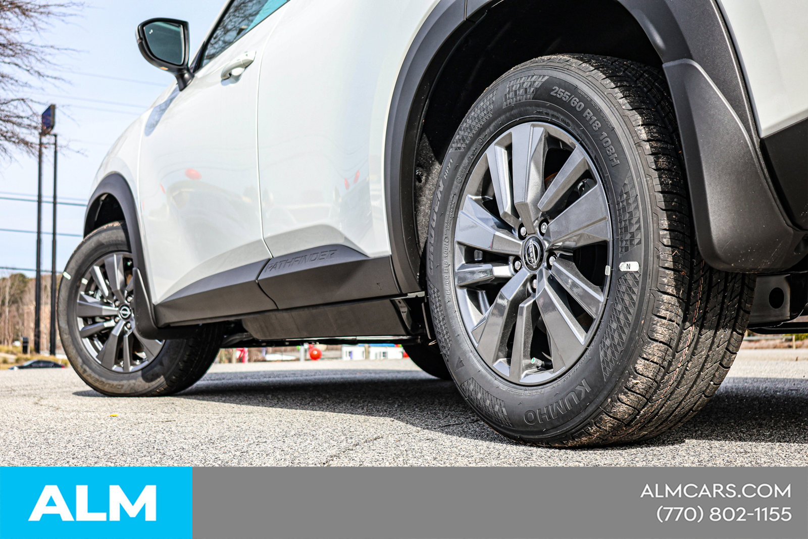 Certified 2025 Nissan Pathfinder SV FWD image 15