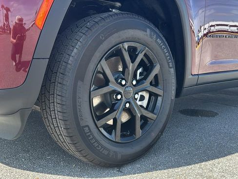 New 2026 Jeep Grand Cherokee L 2WD image 10