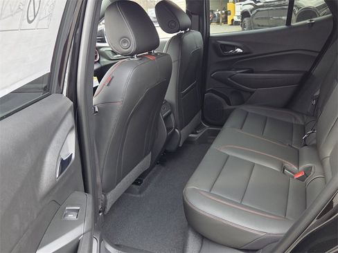 New 2026 Chevrolet Trax RS w/ Sunroof Package image 7