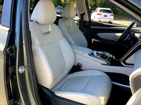 Used 2022 Hyundai Tucson Limited image 9