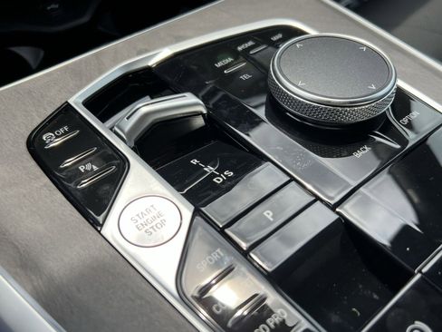 New 2026 BMW X5 xDrive40i w/ Climate Comfort Package image 19