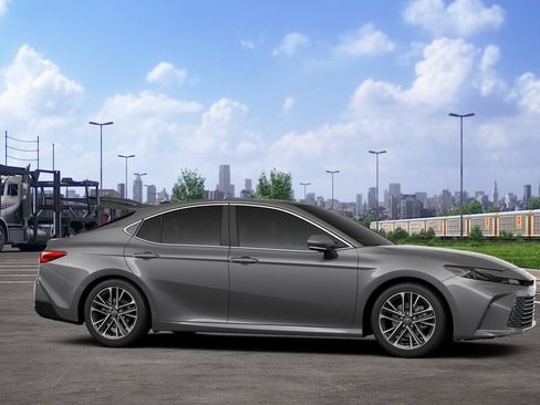 New 2026 Toyota Camry XLE AWD/4WD image 13