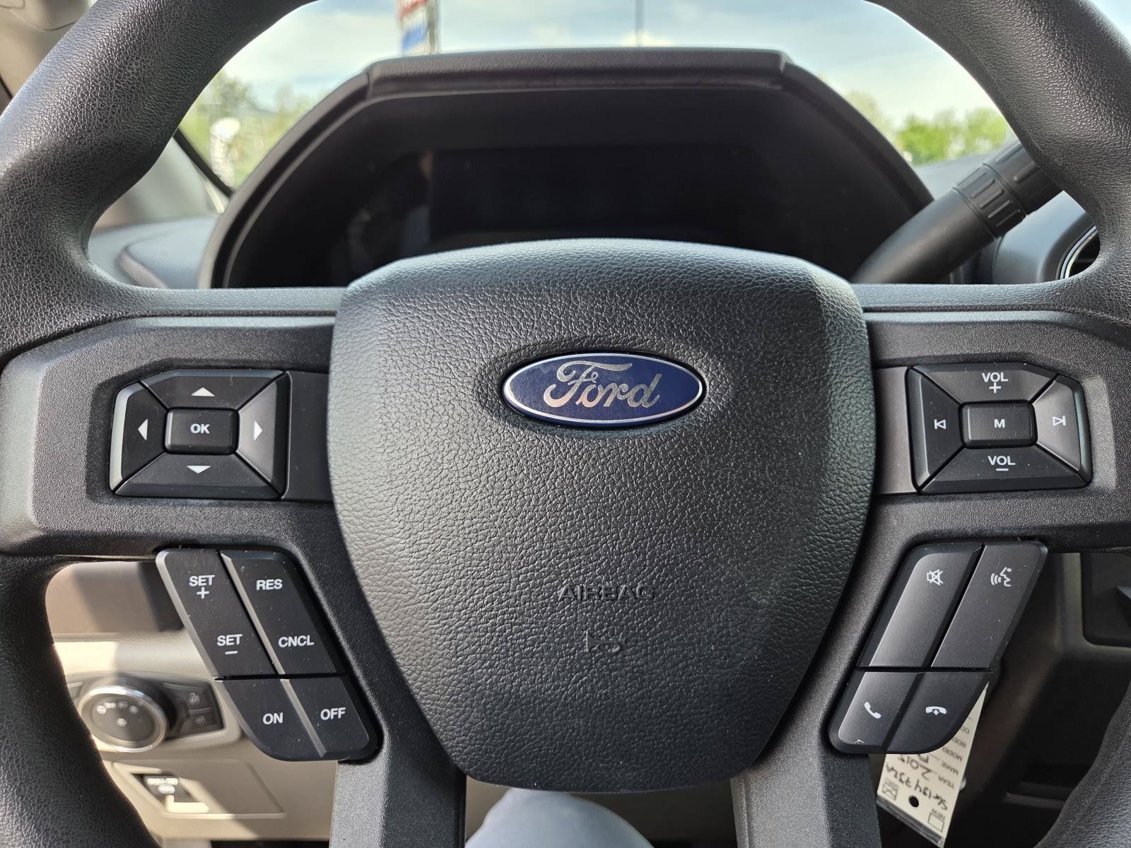 Used 2015 Ford F150 XLT RWD image 24