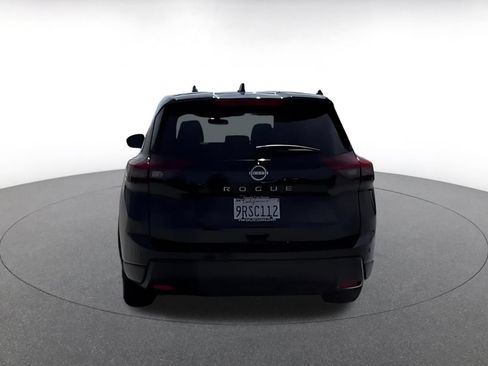 Used 2025 Nissan Rogue SV FWD image 12