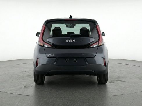 Used 2025 Kia Soul LX w/ LX Technology Package FWD image 7
