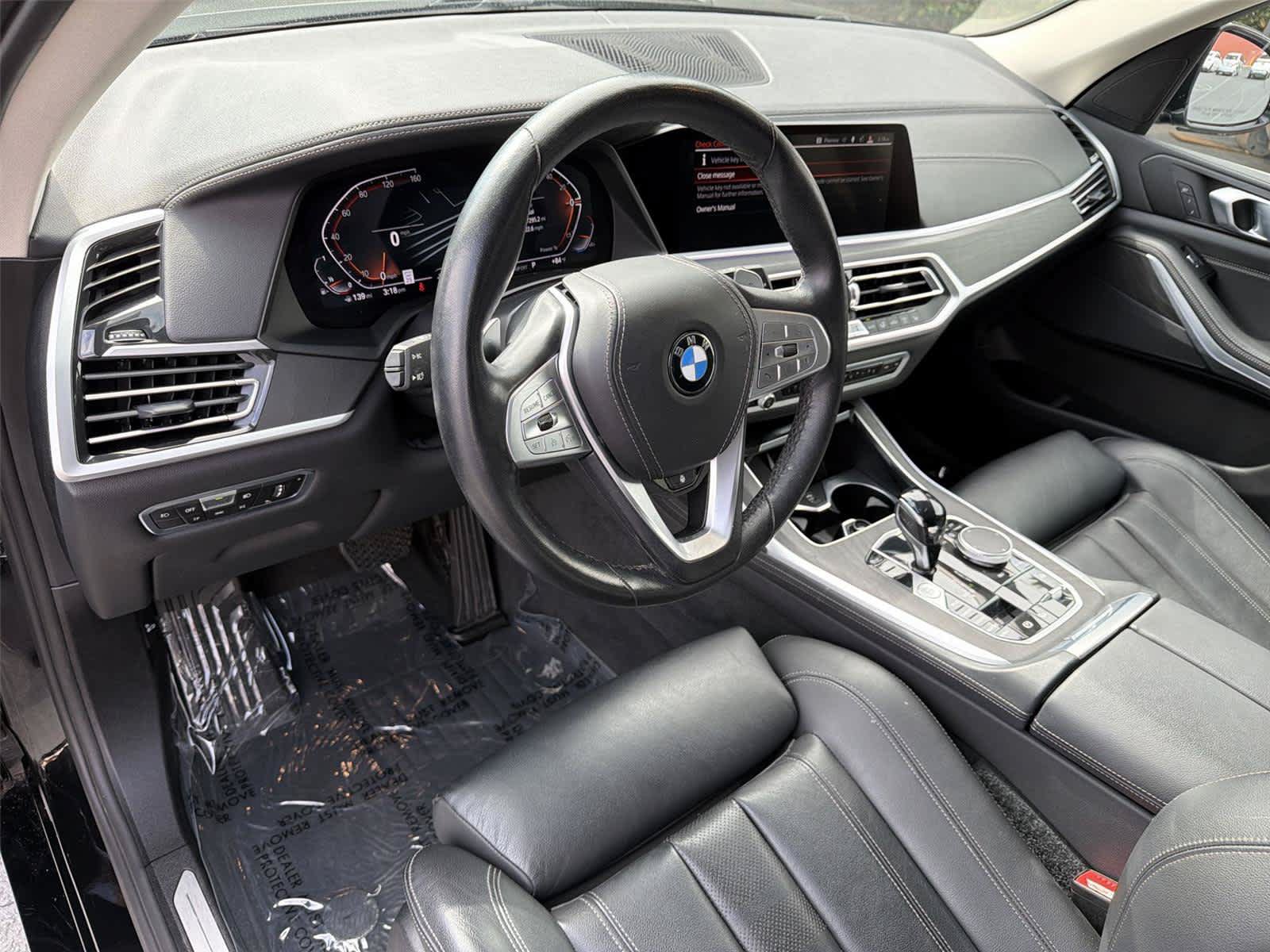 Used 2022 BMW X7 xDrive40i w/ Parking Assistance Package AWD/4WD image 2
