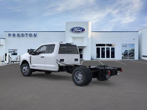 New 2026 Ford F350 XL w/ XL Chrome Package image 4