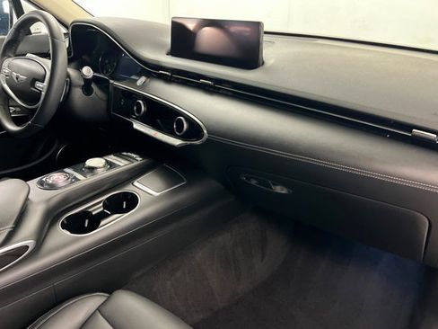 Used 2022 Genesis GV70 2.5T image 24