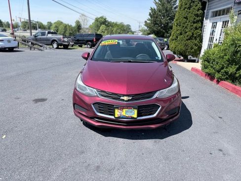 Used 2016 Chevrolet Cruze LT w/ Convenience Package FWD image 7