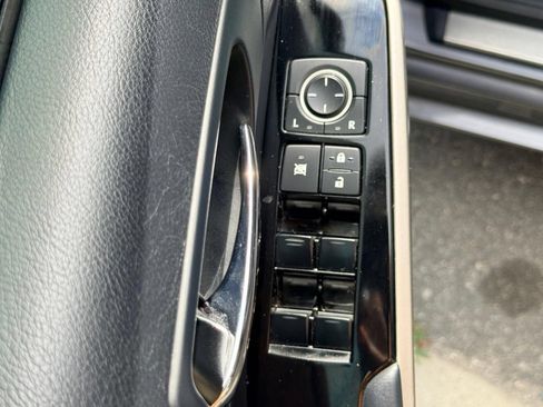 Used 2016 Lexus IS 200t w/ Navigation System Package RWD image 16