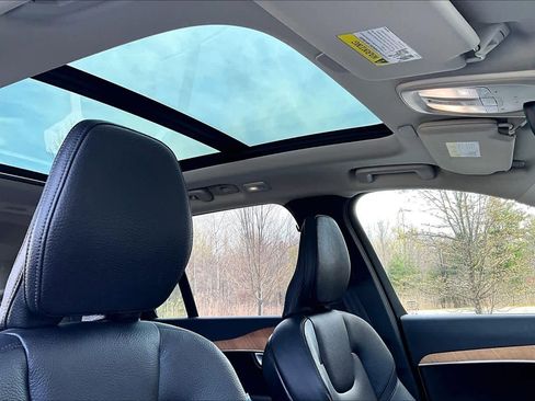 Used 2024 Volvo XC90 T8 Plus w/ Protection Package AWD/4WD image 14