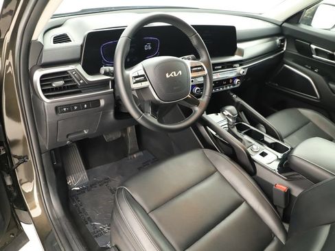 Used 2024 Kia Telluride S FWD image 15