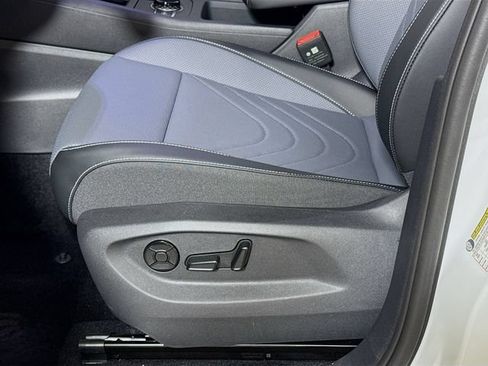 New 2026 Volkswagen Tiguan SE R-Line FWD image 16