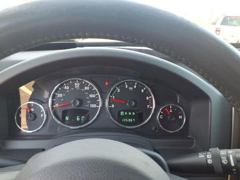 Used 2012 Jeep Liberty Sport image 15