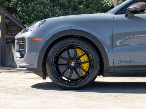 Certified 2024 Porsche Cayenne Turbo GT AWD/4WD image 13