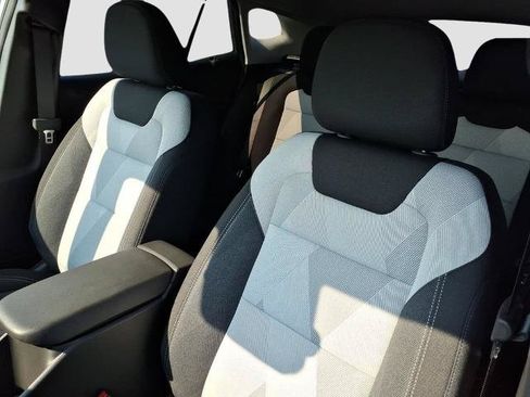 New 2026 Chevrolet Trax LS w/ LS Convenience Package FWD image 19