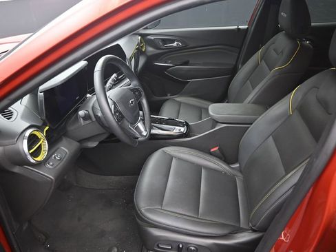 Used 2024 Chevrolet Trax ACTIV w/ Driver Confidence Package FWD image 10
