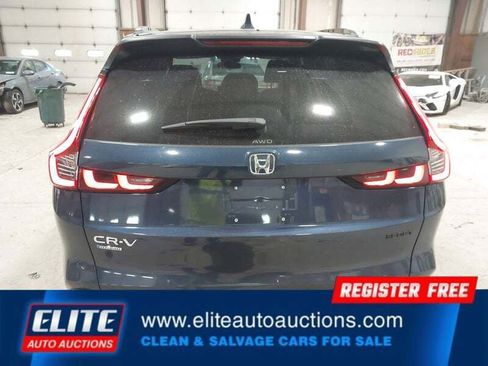 Used 2025 Honda CR-V Sport image 32
