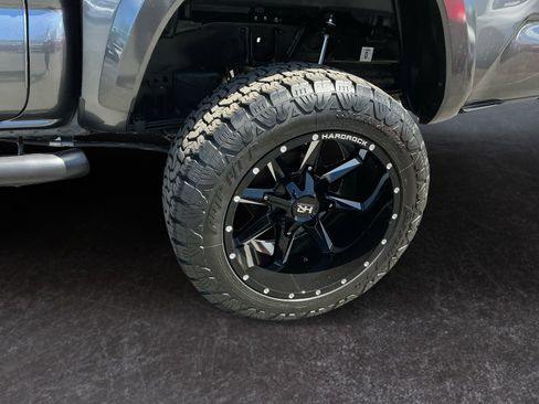 Used 2023 Toyota Tacoma SR5 RWD image 9