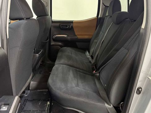 Certified 2020 Toyota Tacoma SR5 image 24