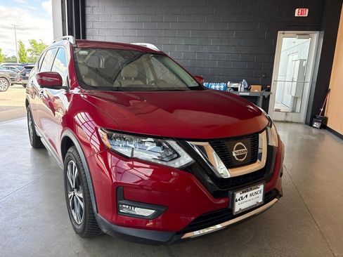 Used 2017 Nissan Rogue SL AWD/4WD image 1