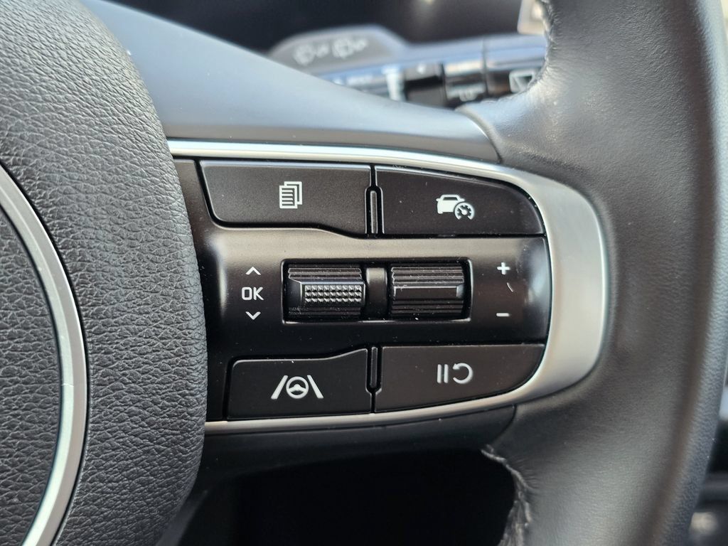 Certified 2025 Kia Sportage EX FWD image 34