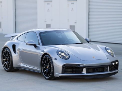Used 2021 Porsche 911 Turbo S image 4